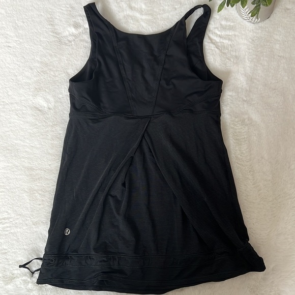 Lululemon black tank top - Picture 6 of 8
